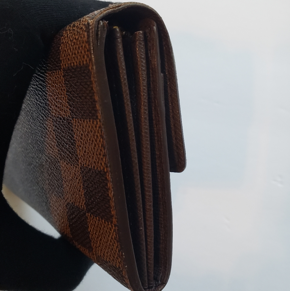Luis Vuitton Bifold Damier Ebene Wallet Authentic - Picture 3 of 9